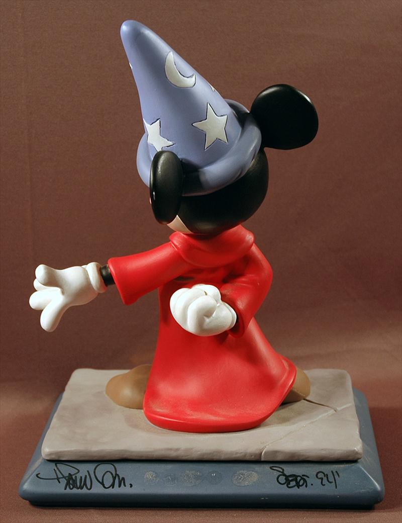 sorcerer mickey garden statue